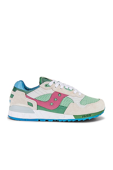 Saucony Shadow 5000 Sneaker in White & Multi