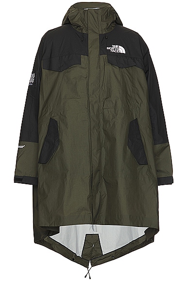 The North Face Soukuu Hike Packable Fishtail Shell Parka in TNF Black & Forest Night