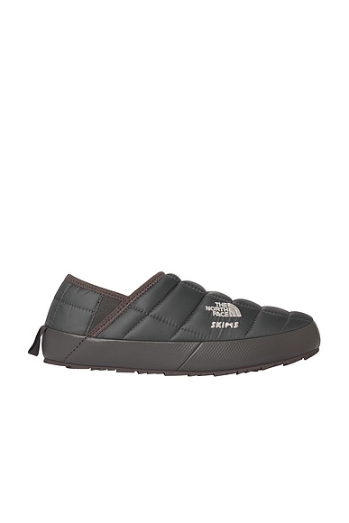 x SKIMS Thermoball Traction V Mule
