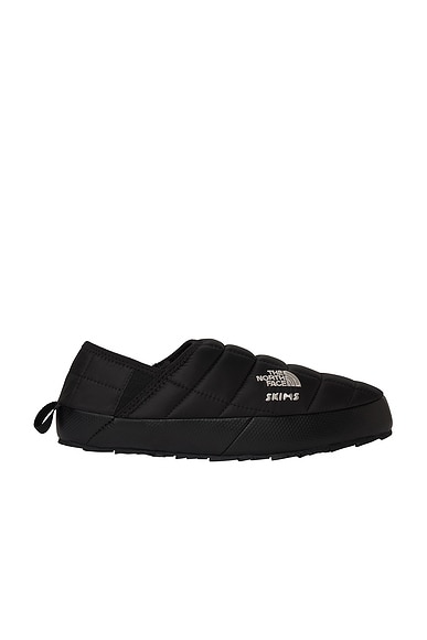 x SKIMS Thermoball Traction V Mule