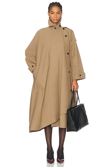 The Row Aralia Coat in Walnut