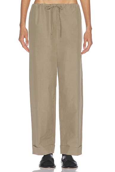 The Row Delano Pant in Leaf Green