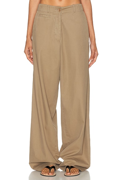 The Row Fadry Pant in Dark Sand