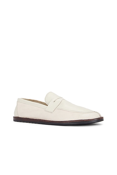 Shop The Row Cary Loafer In Tofu