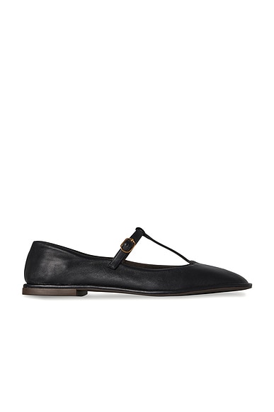 Square T-strap Flat