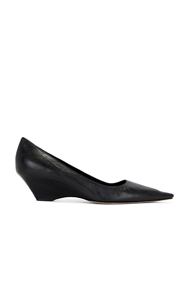 Liisa Wedge