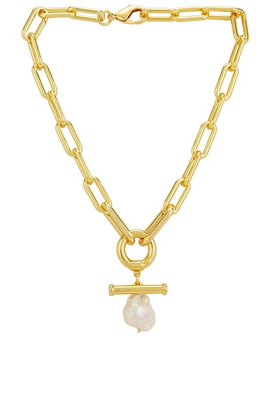 Timeless Pearly Pearl Pendant Chain Necklace in Gold