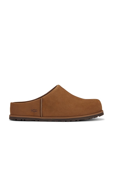 UGG Otzo Clog in Dark Chestnut
