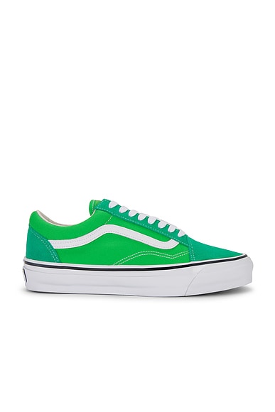 ハンス2 Vans Premium Lx Old Skool 36 in 2 Tone Green | FWRD