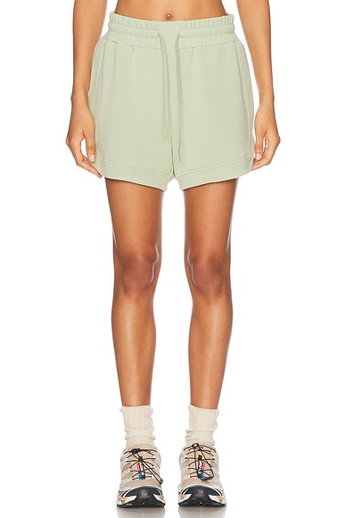Varley Ollie High Rise 3.5 Short in Snow Sage