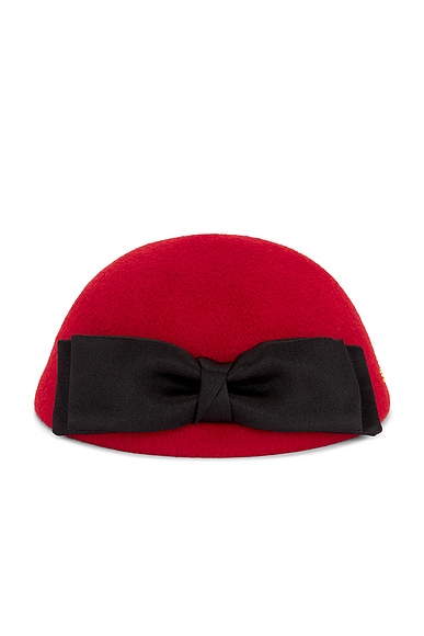 Valentino Garavani V Logo Signature Beret in Rosso, Nero, & Antique Brass