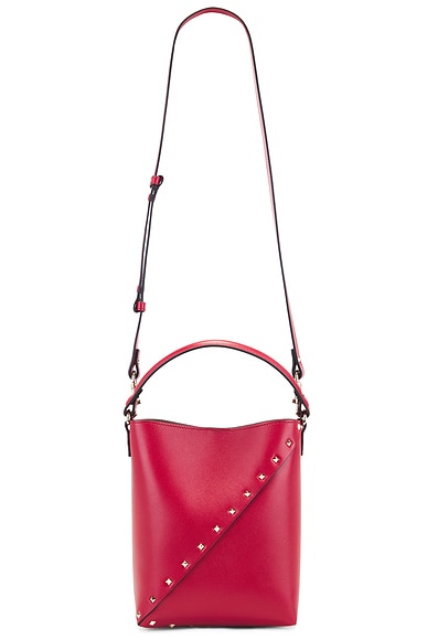 Valentino Garavani Rockstud Wispy Bucket Bag in Rosso