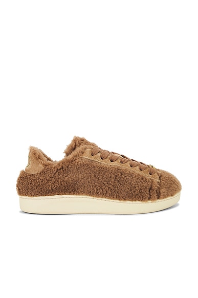 Valentino Garavani Royco Sneaker in Cammello