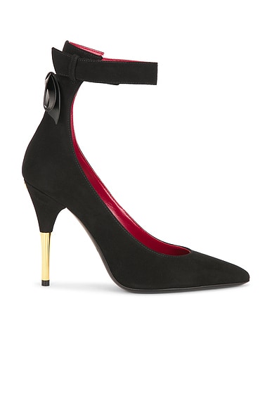 Valentino Garavani Fatale Ankle Strap Pump in Nero