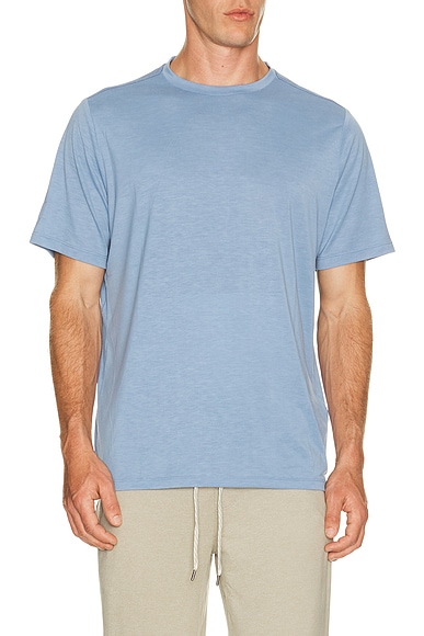 Vuori Current Tech Tee in Isle Blue