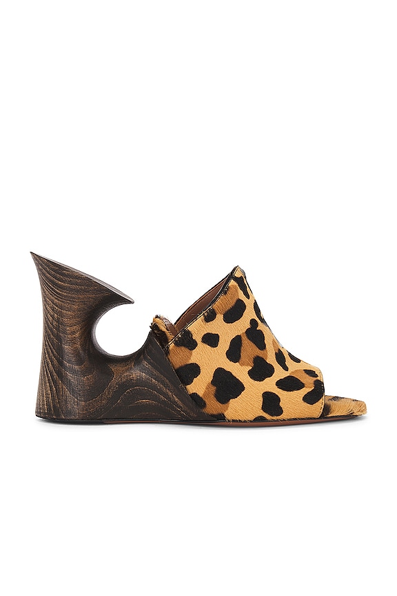 ALAÏA Sculpture Mule Sandal in Noir | FWRD