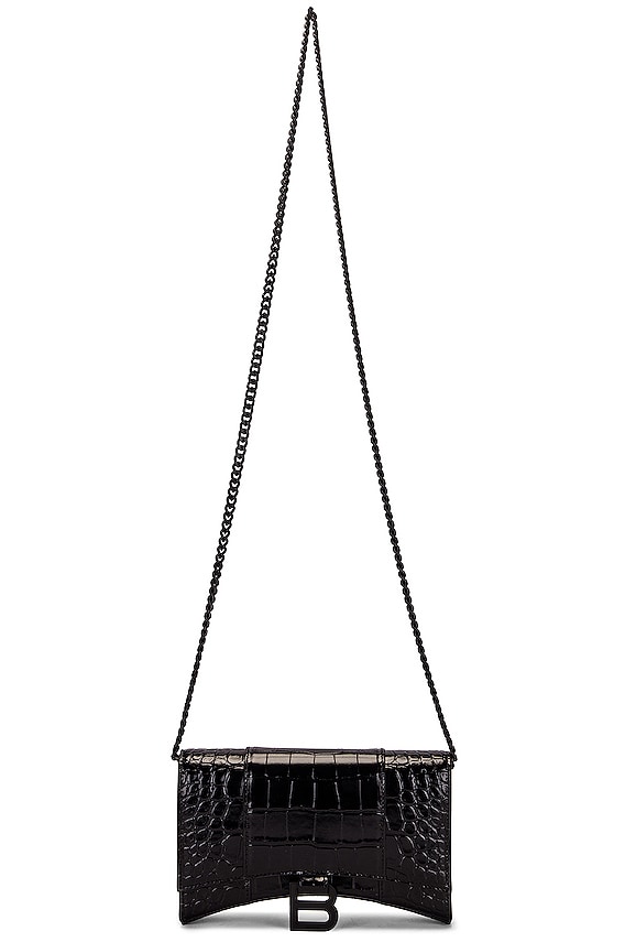 BOTTEGA VENETA DOUBLE KNOT アーモンド Bottega Veneta Medium Andiamo Bag in Fondant & Muse Brass | FWRD