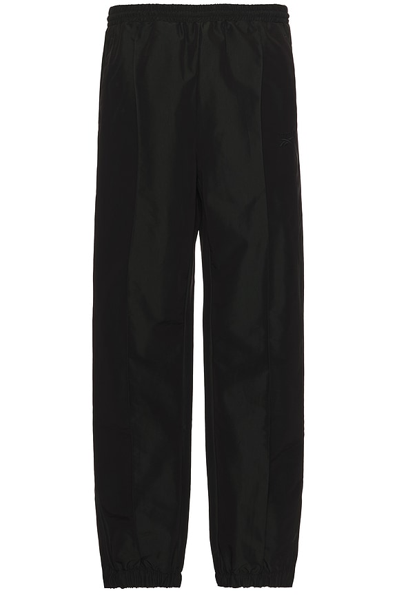 VETEMENTS Blackout Cargo Sweatpants in Black | FWRD