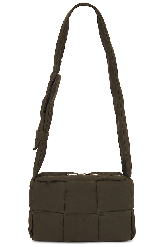 Bottega Veneta Intrecciato Light Paper Borsa in Black Bottega Veneta Intrecciato Light Paper Borsa in Black