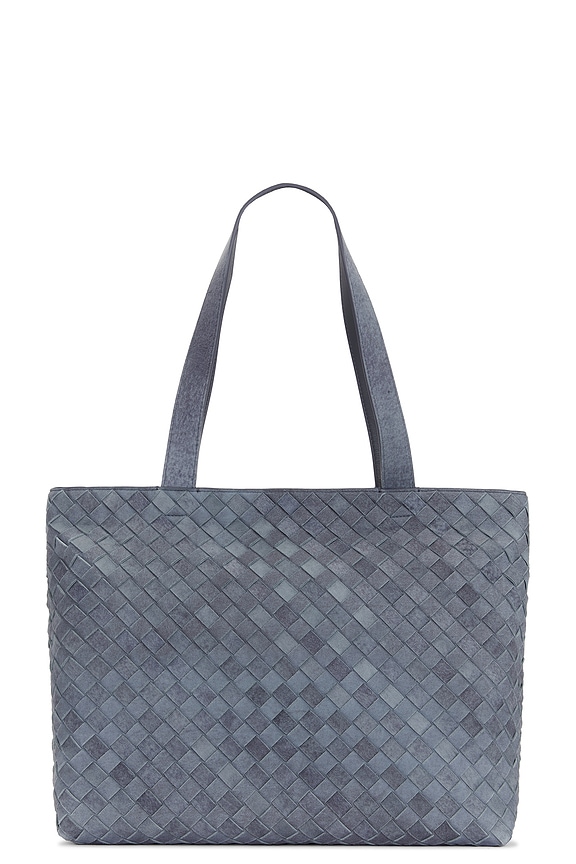バッグ BOTTEGA VENETA Bottega Veneta Borsa Avenue Intrecciato 15 Avenue in Midnight | FWRD