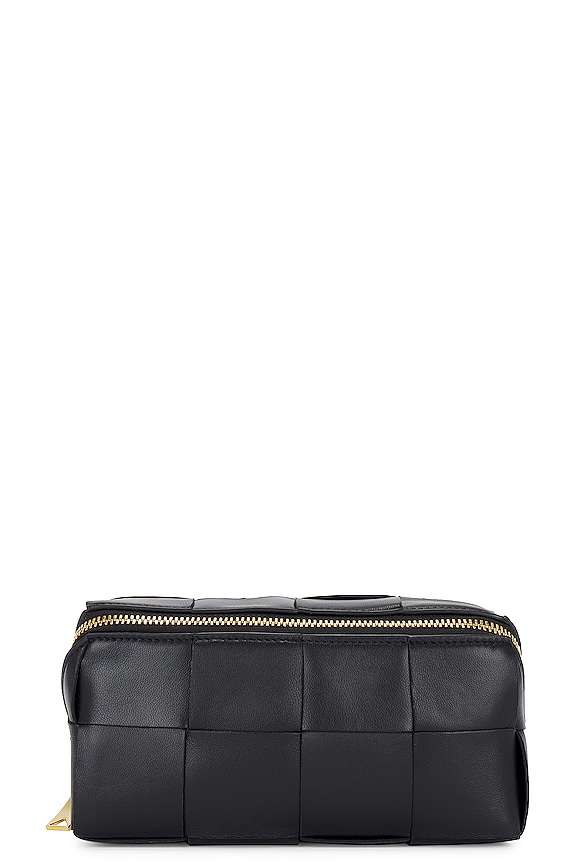 ☆BOTTEGA VENETA☆ Intreccio フラグメントケース PORRIDGE Bottega Veneta Intreccio Travel Case in Porridge & Gold | FWRD