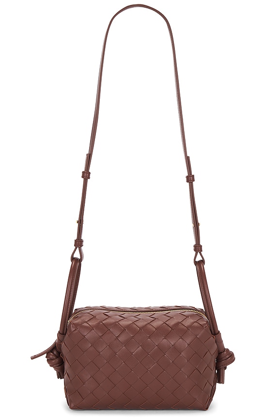BOTTEGA VENETA カバン Bottega Veneta Small Loop Crossbody Bag in Black & Muse