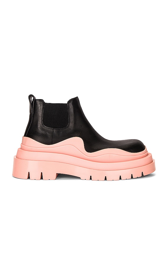 Bottega Veneta Tire Chelsea Ankle Boots in Black & Green | FWRD