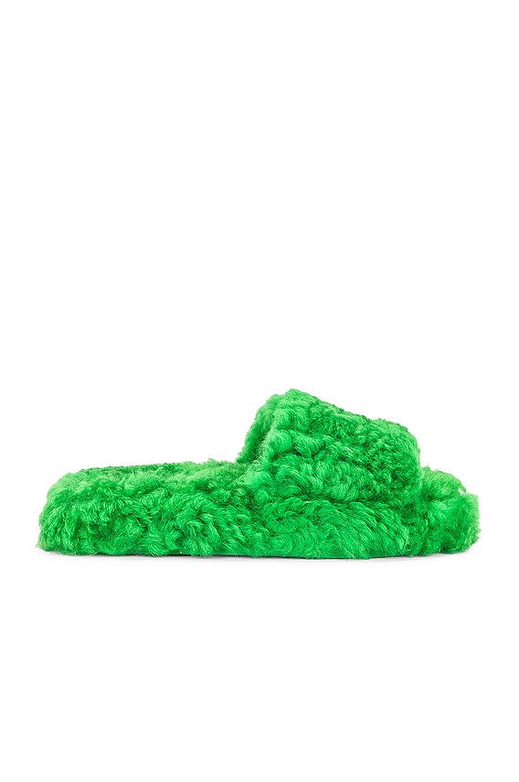 ◆正規品◆BOTTEGA VENETA FLASH SANDAL GRASS◆関税込◆人気◆ Bottega Veneta Flash Buckle Sandals in Grass | FWRD