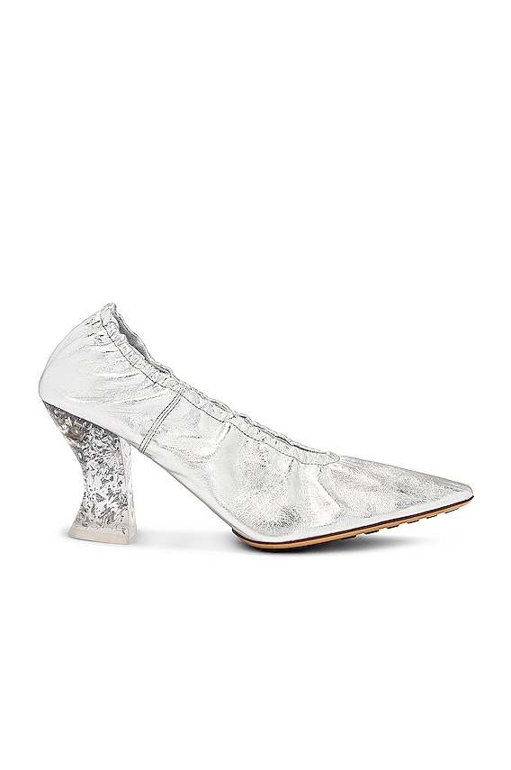 靴 THE ROW SQUARE TOE PUMP The Row Tan Square Toe Pump Flats The Row