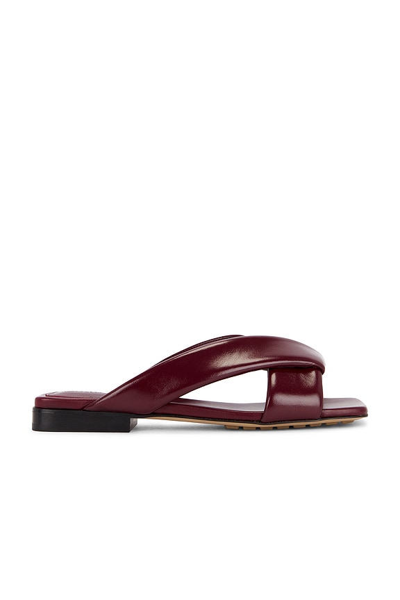 サンダル・ミュール The Row 'Milla Flat' sandals Milla satin flats in red - The Row | Mytheresa