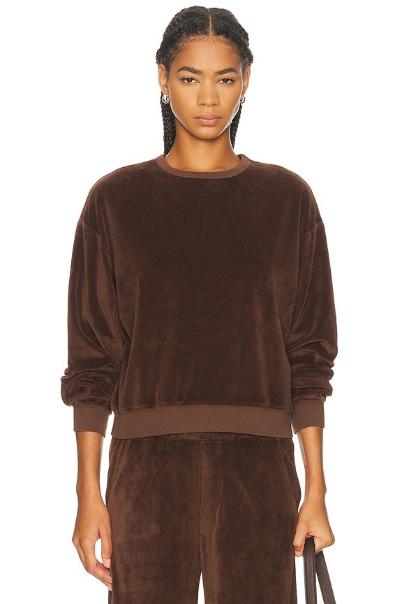 alo Accolade Crew Neck Pullover Sweatshirt in Espresso | FWRD