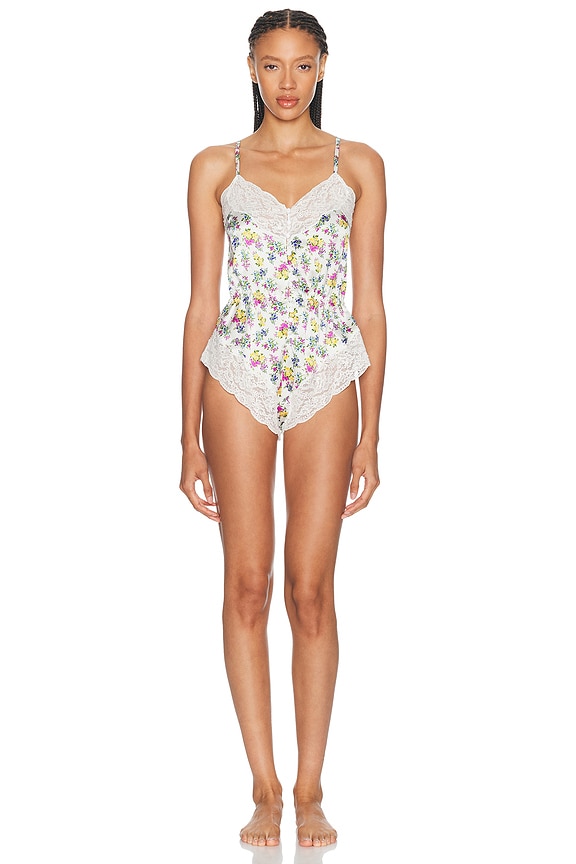 alo Airlift Suit Up Bra in Black & White | FWRD