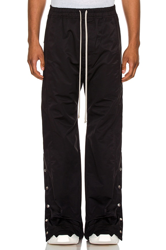 Fear of God ESSENTIALS Textured Nylon Field Pant in Black | FWRD