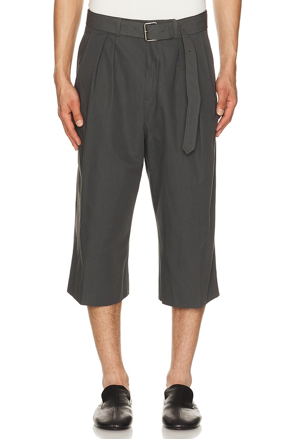 HOMME PLISSE ISSEY MIYAKE ハーフパンツ Homme Plisse Issey Miyake Tailored Pleat Pant in Corks Gray | FWRD