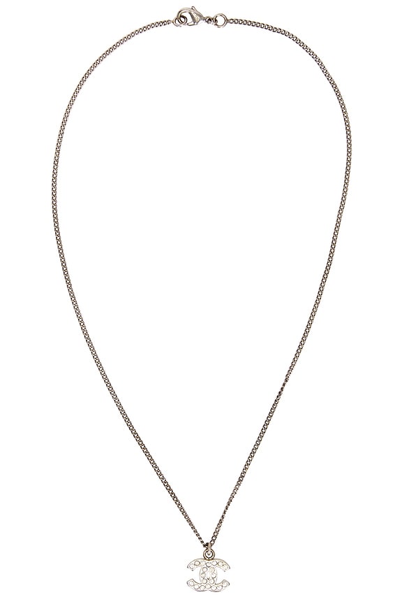 Valentino Garavani Rockstud Lip Ring in Oro 18 | FWRD