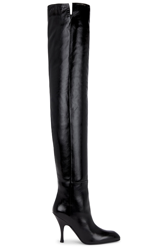 Saint Laurent Chaka Boot in Nero | FWRD