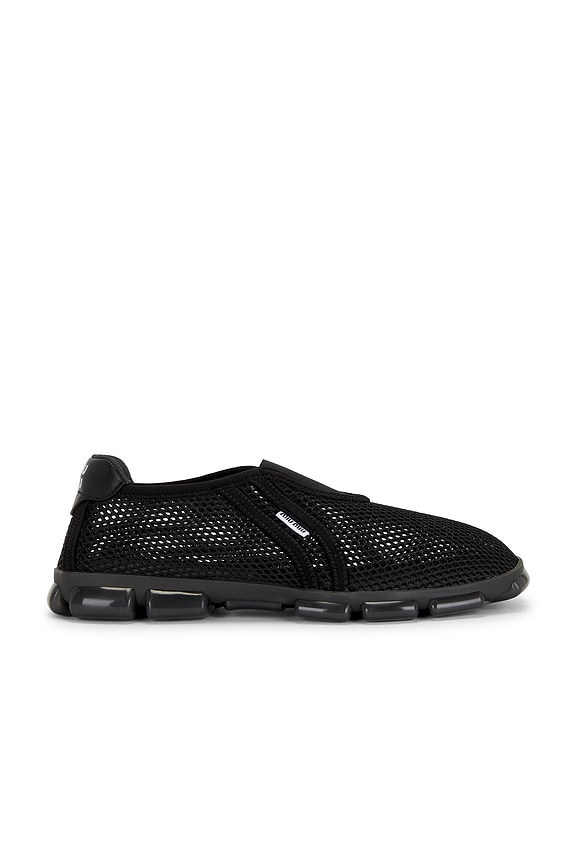 Maison Margiela Tabi Jazz Slipper in Black | FWRD