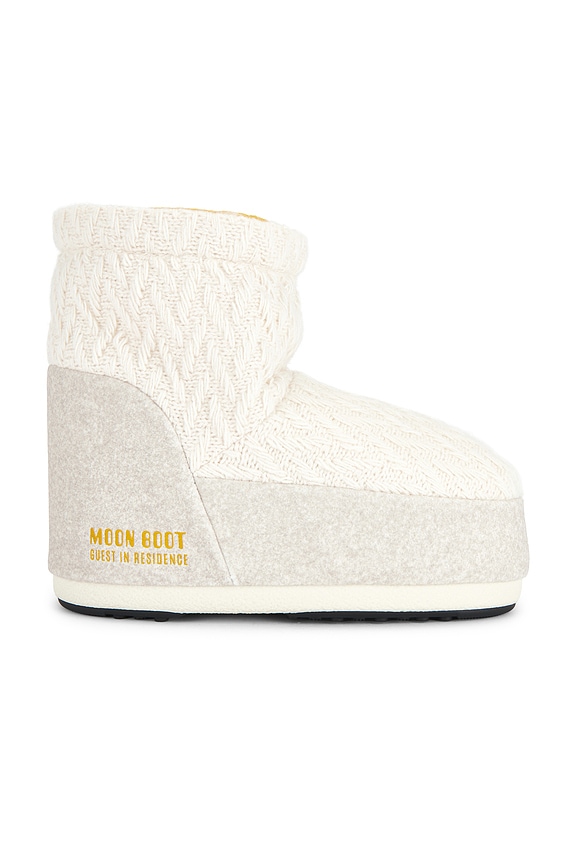 UGG Classic Mini Dipper Puffer Boot in White & Ceramic | FWRD