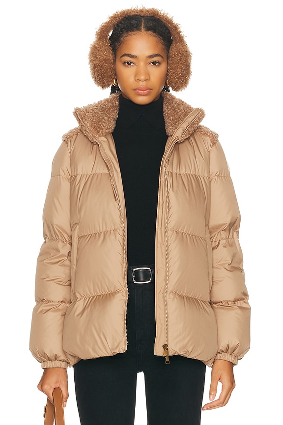 モンクレール BONNIEUX ボニューベージュ レディース M相当 Moncler Baux Jacket in Light Beige | FWRD