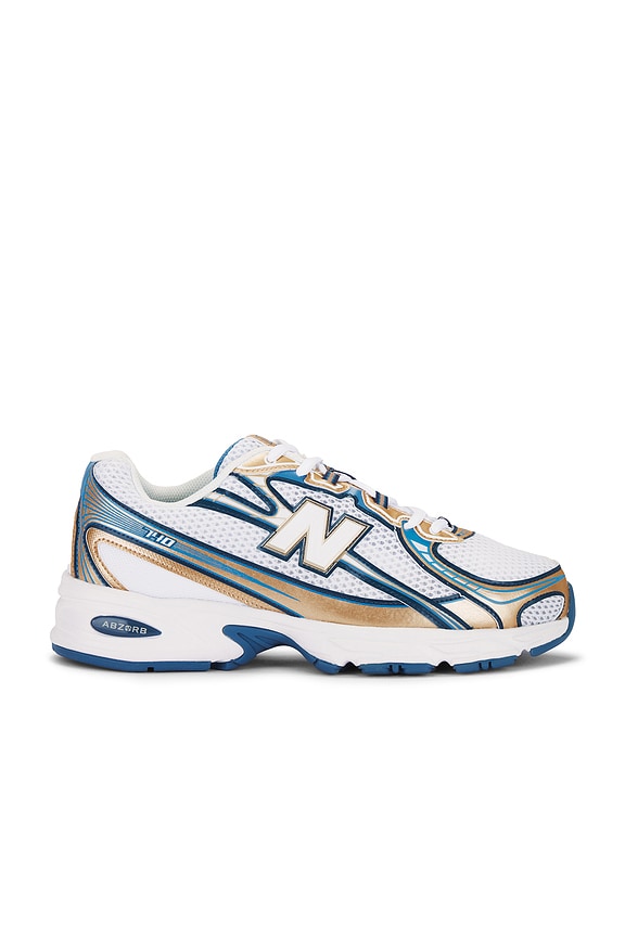 adidas Originals ZX 8000 in Light Aqua & Tactile Steel F17 adidas Originals ZX 8000 in Light Aqua & Tactile Steel F17