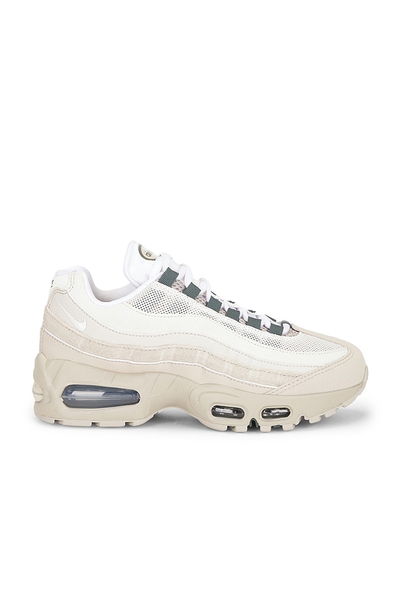 【1017】 1017 ALYX 9SM Low Hiking Boot in Black & Cream | FWRD
