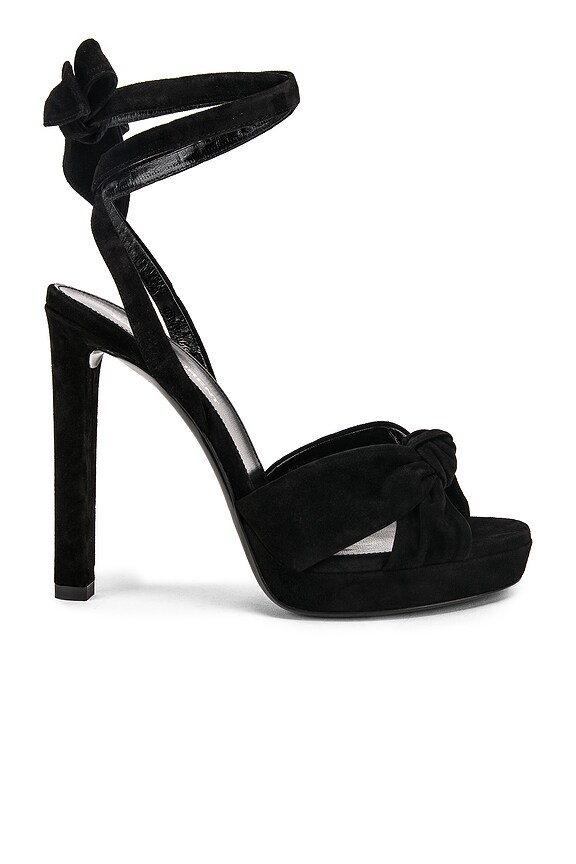 Valentino Garavani Rockstud Spike Small Duffle Bag in Nero