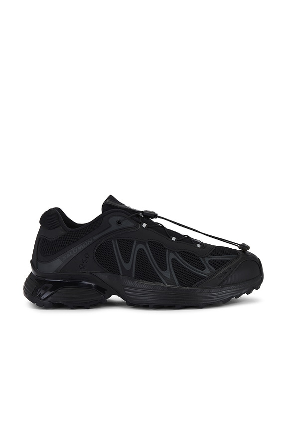 ROA Hiking Minaar in Black | FWRD