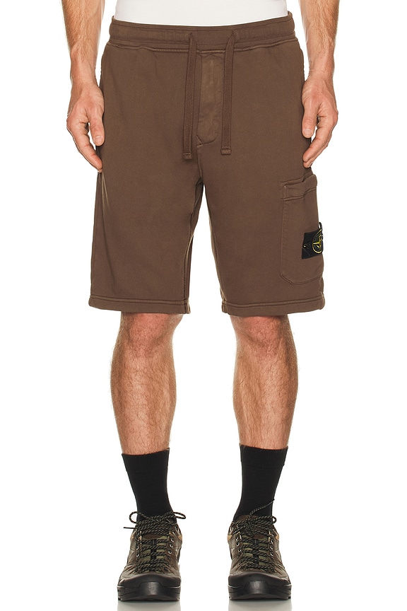alo 7' Conquer React Performance Short in Mushroom | FWRD
