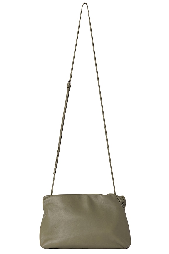 ★送料関税込★BOTTEGA VENETA Intrecciato コンサートポーチ ボッテガイントレチャート コンサートポーチ