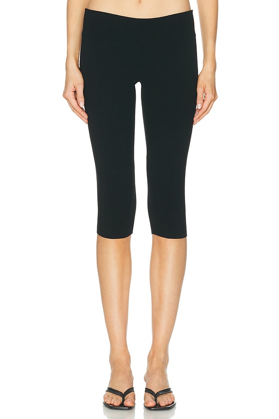 JACQUEMUS Le Pantalon Capri in Black | FWRD