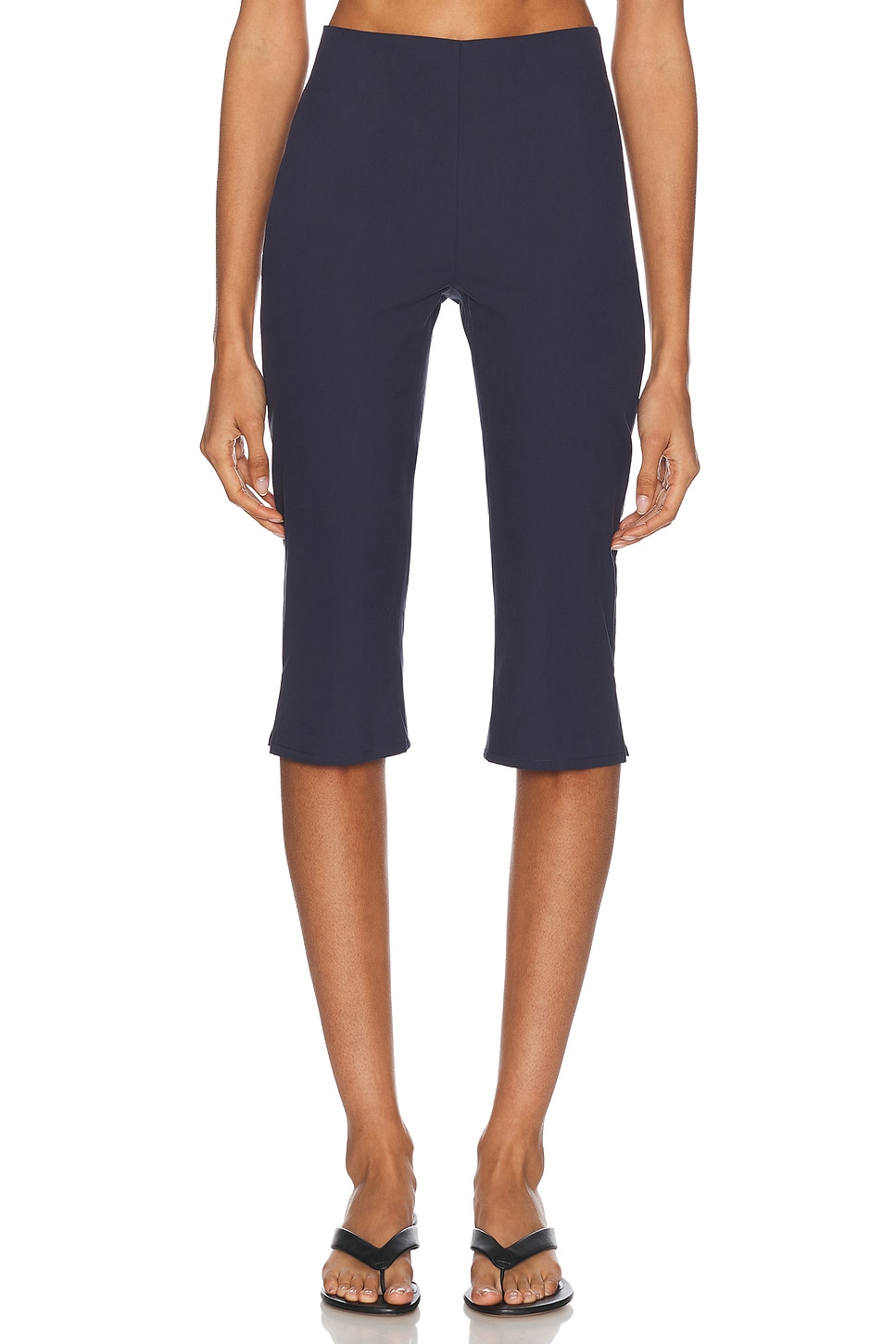 Capri Pant in Navy