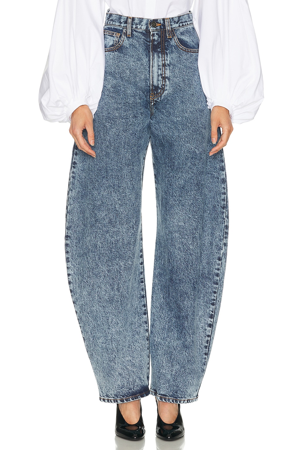 Image 1 of ALAÏA Round Leg in Bleu Neige