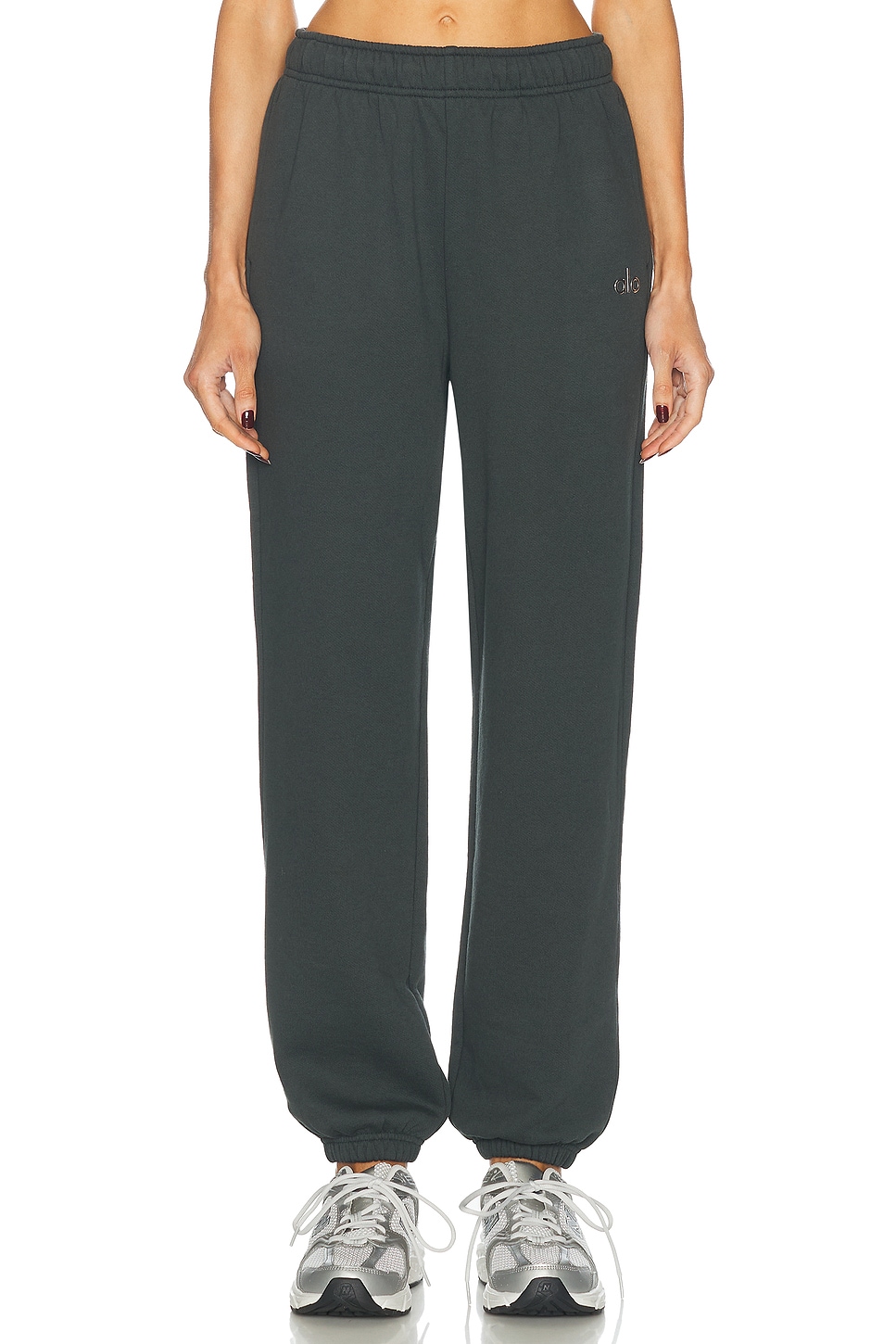 Accolade Sweatpant in Dark Green