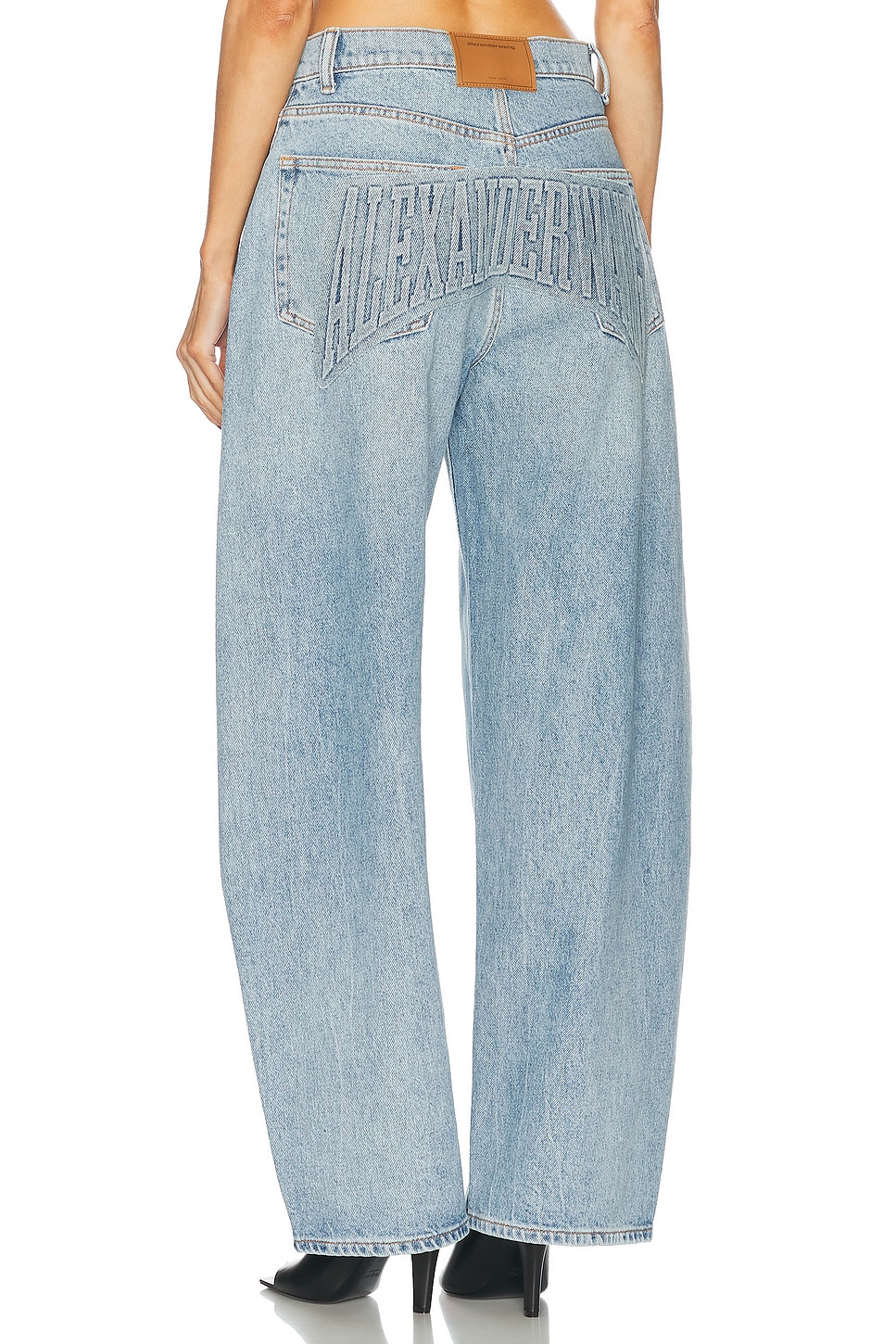 Oversized Horseshoe Leg in Blue